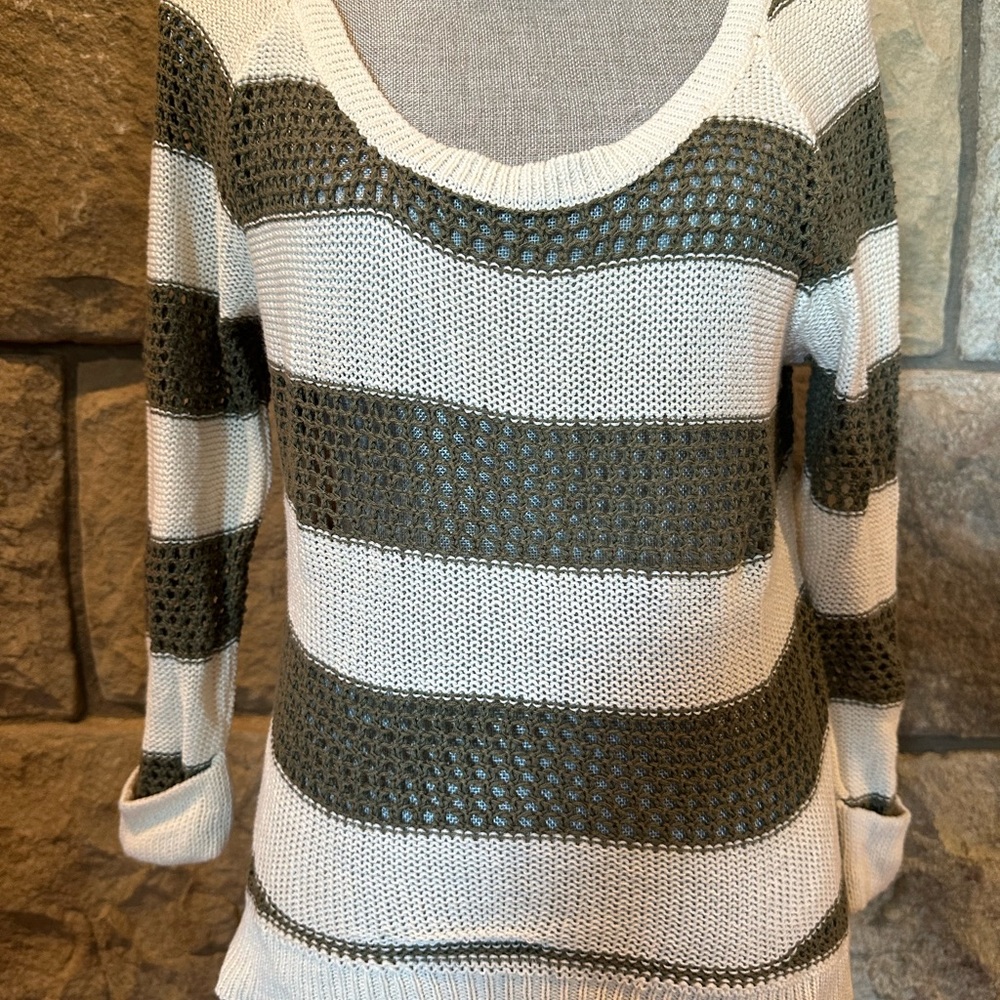 Roxy sweater